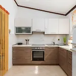 Aristela * Пула