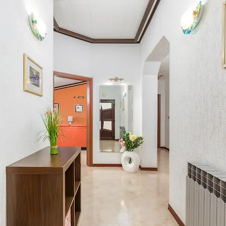 Aristela Apartment