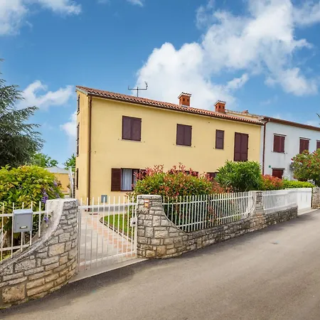 Apartment Aristela